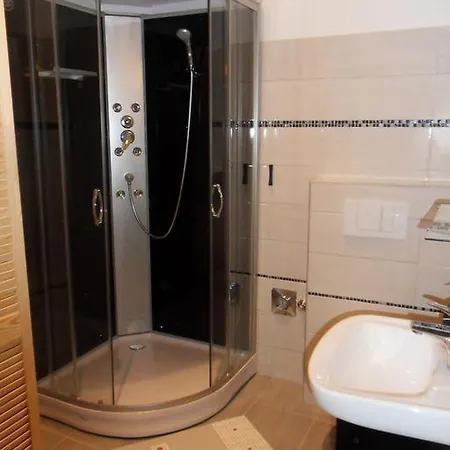 4u 3* Budapest